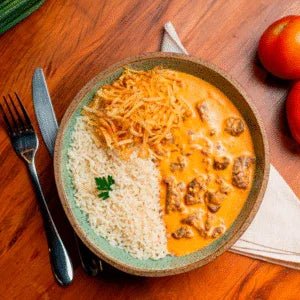 ESTROGONOFE DE CARNE COM ARROZ BRANCO - Nurit