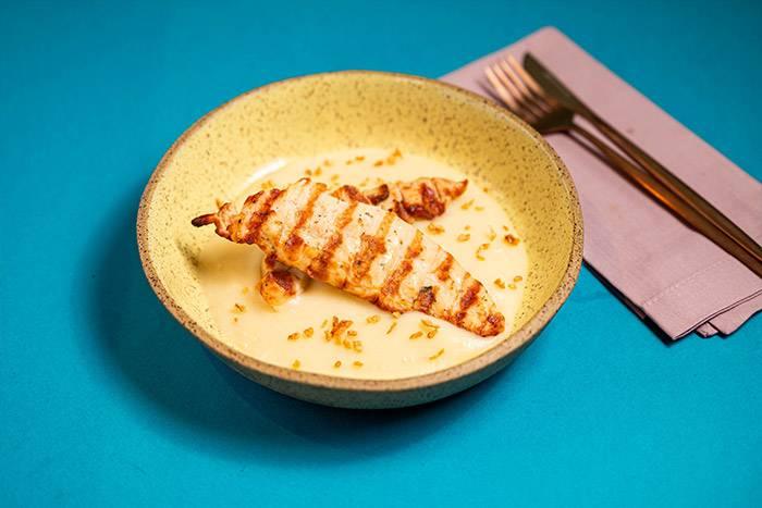 FILÉ DE FRANGO COM PURÊ DE BATATAS - Nurit