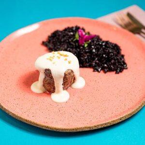 MEDALHÃO DE FILÉ COM MOLHO GORGONZOLA E ARROZ NEGRO - Nurit