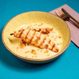 FILÉ DE FRANGO COM PURÊ DE BATATAS